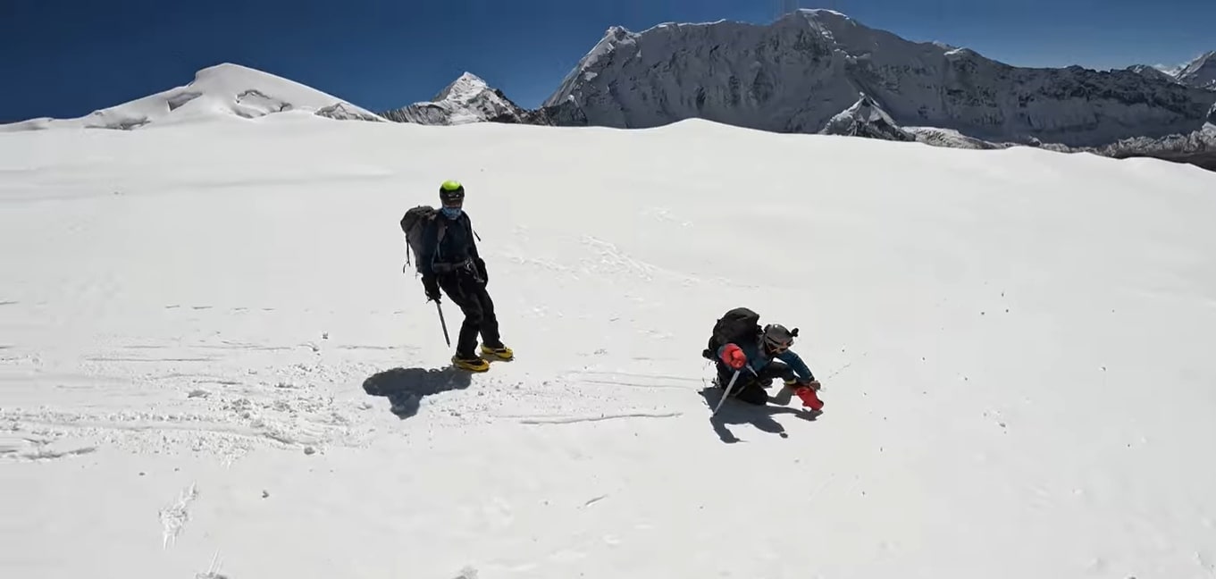 Island Peak with Everest Three Passes Trek-19 Days