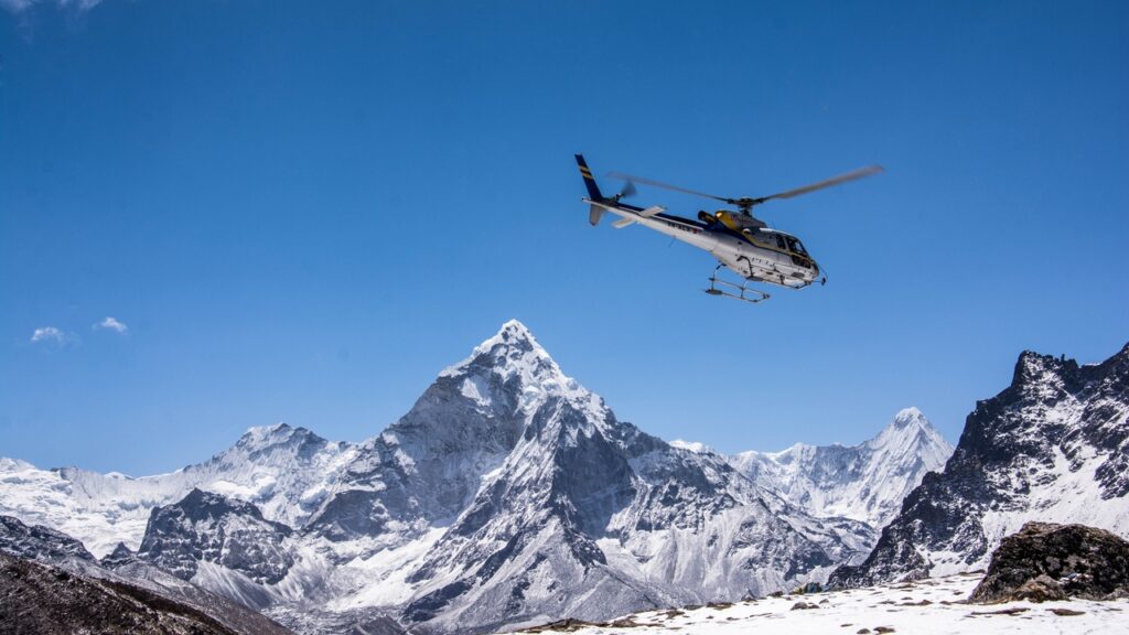 Heli around khumbu valley